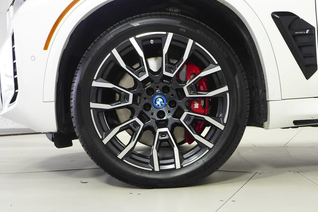 Used 2024 BMW X5 xDrive50e w/ M Sport Package AWD/4WD image 5