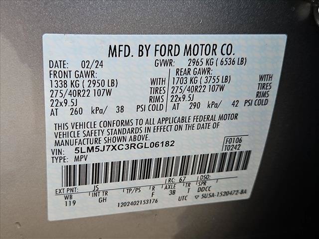 Used 2024 Lincoln Aviator Reserve w/ Equipment Group 201A AWD/4WD image 27