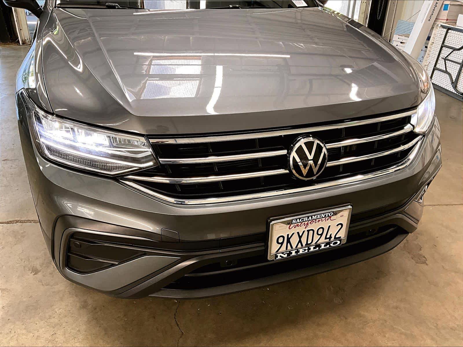 Used 2024 Volkswagen Tiguan SE FWD image 33