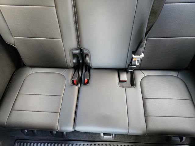 Used 2023 Chevrolet Traverse Premier AWD/4WD image 36