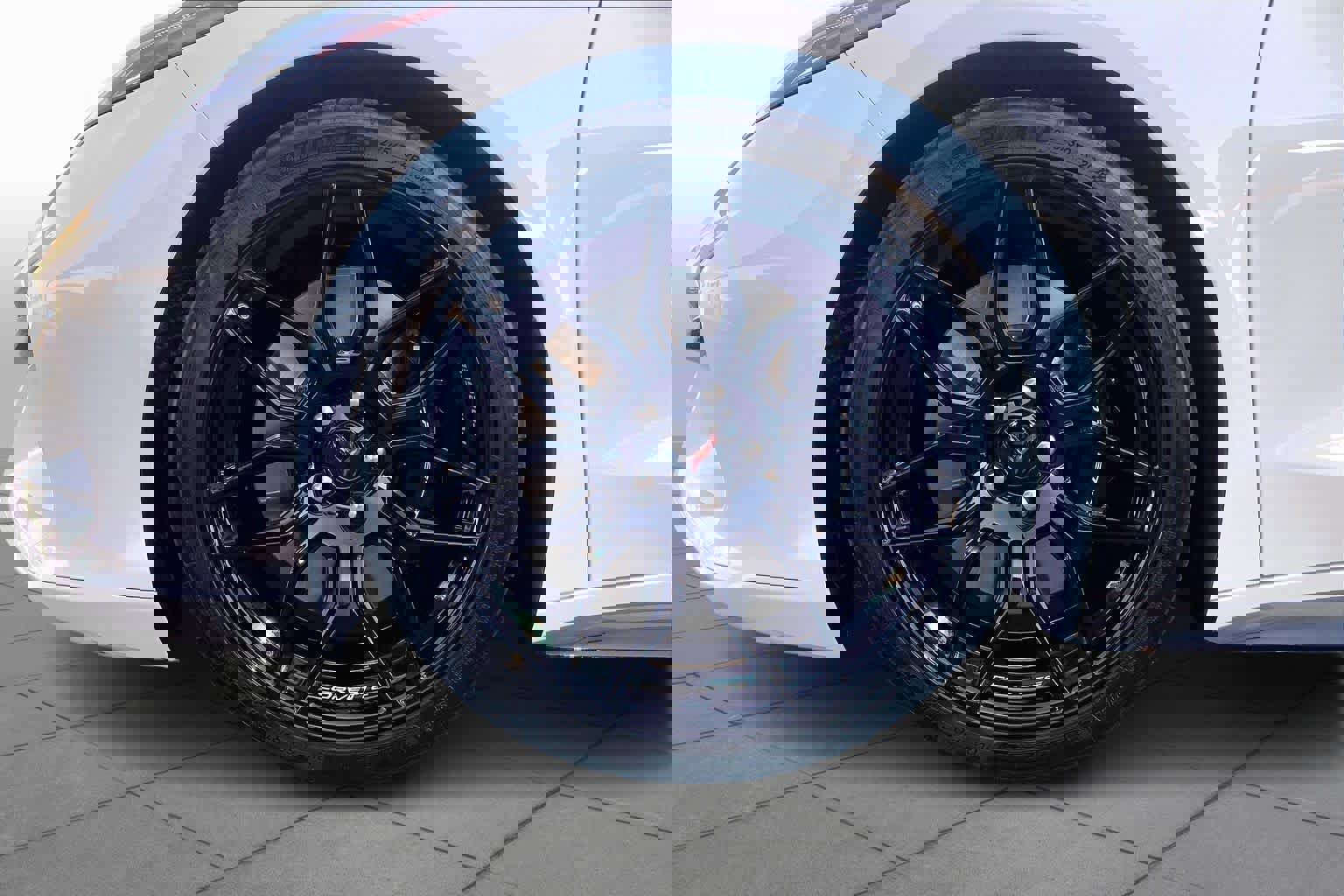 Used 2023 Chevrolet Corvette Z06 image 9