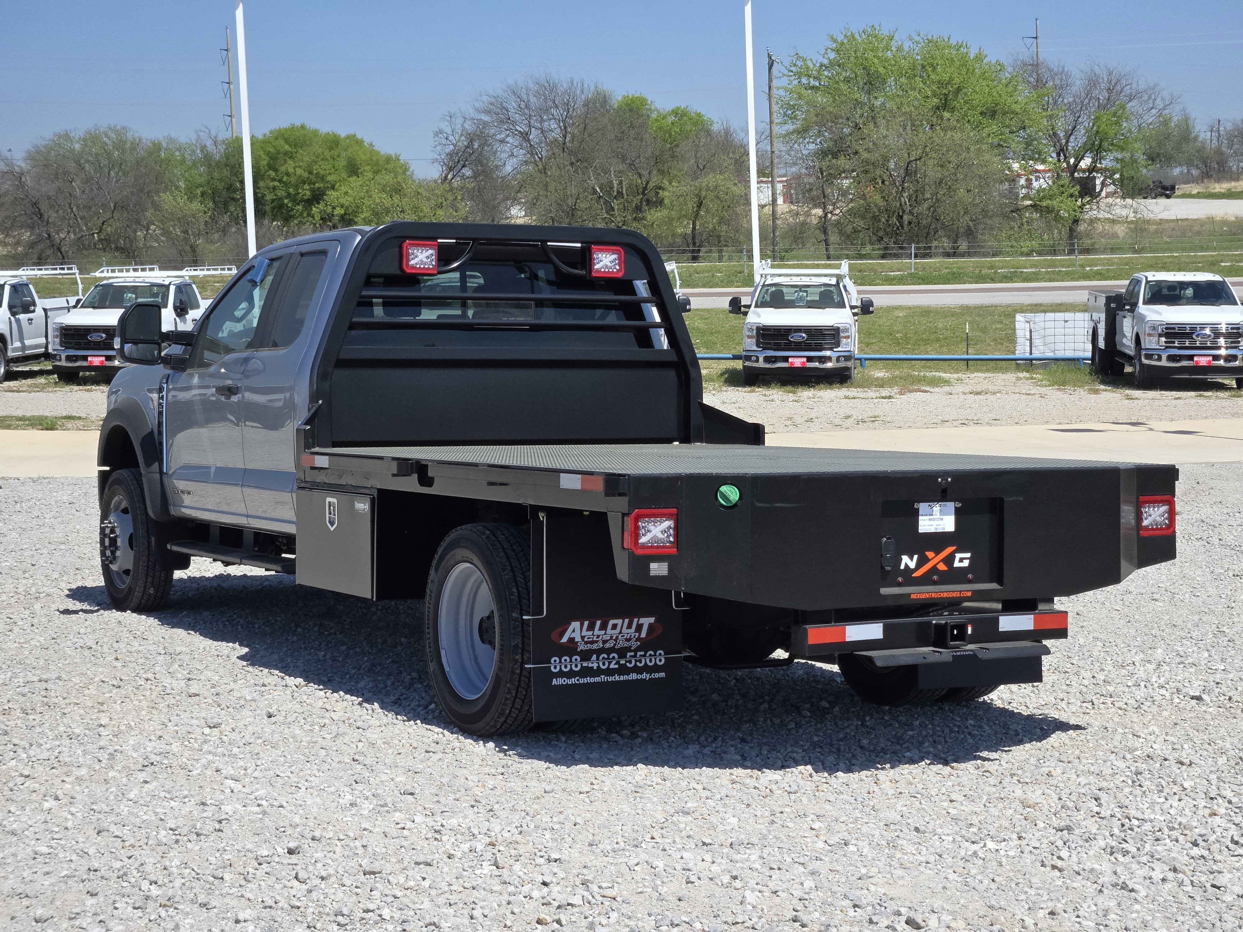 New 2026 Ford F450 XL w/ XL Chrome Package image 3
