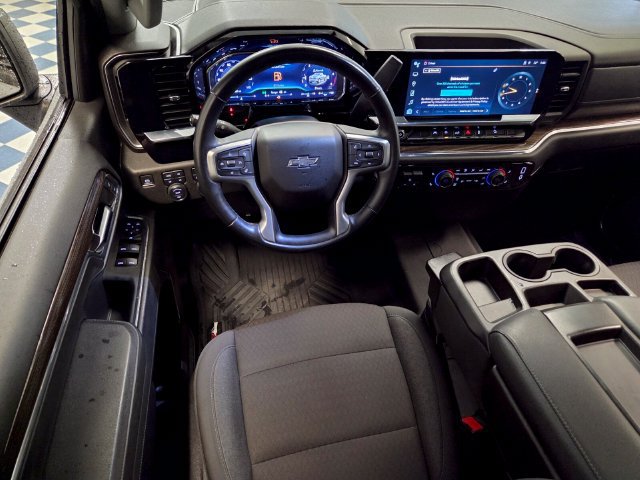 Used 2024 Chevrolet Silverado 1500 RST AWD/4WD image 14