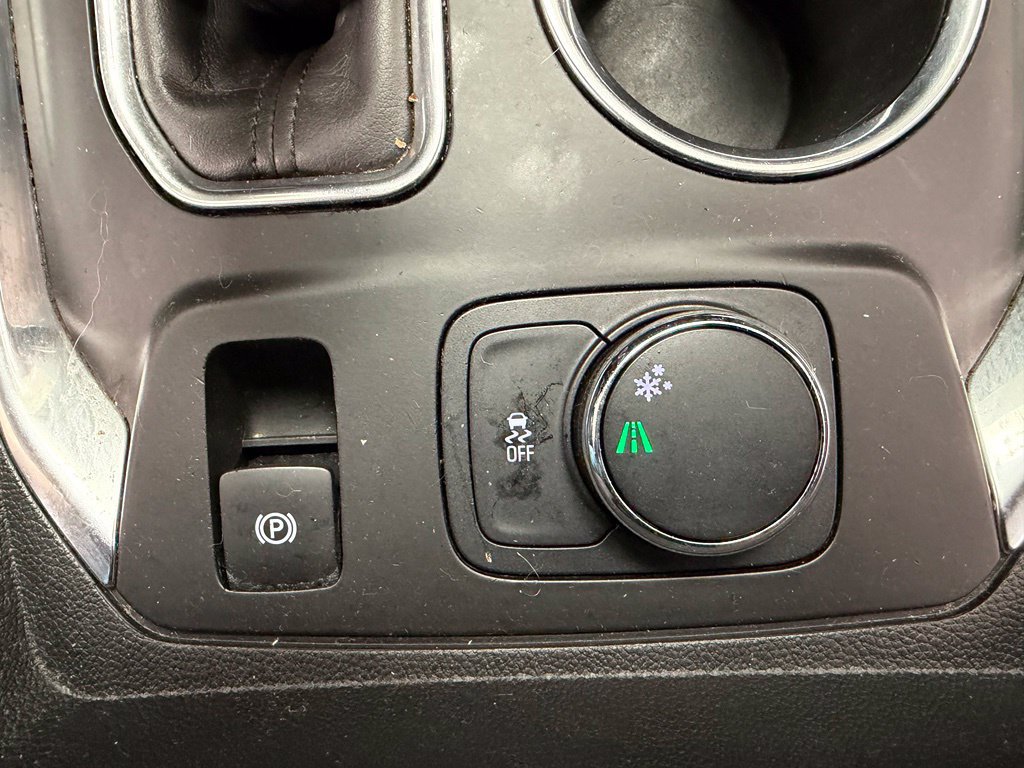 Used 2020 Chevrolet Traverse LS FWD image 31