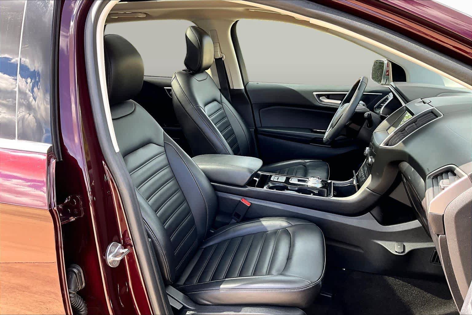 Used 2019 Ford Edge SEL w/ Equipment Group 201A FWD image 9