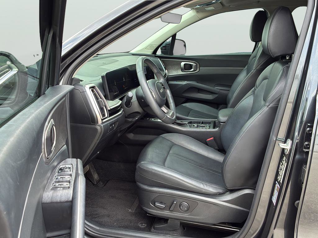 Used 2024 Kia Sorento X-Line EX image 13