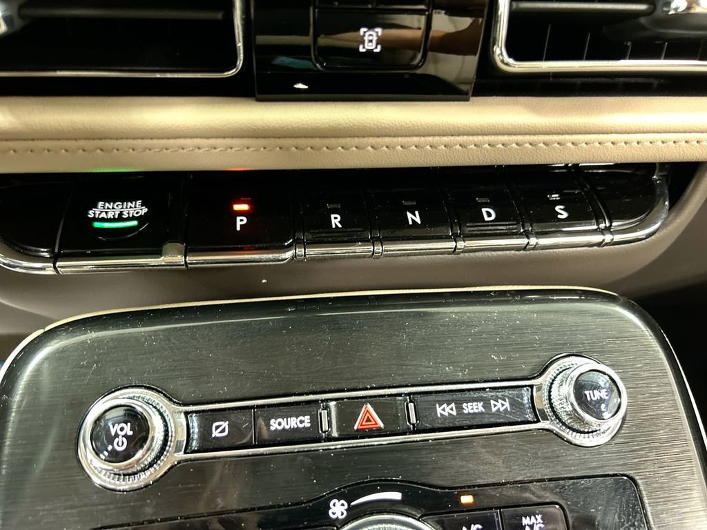 Used 2022 Lincoln Nautilus Reserve w/ Luxury Package image 18