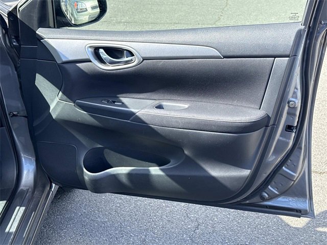Used 2015 Nissan Sentra S image 8