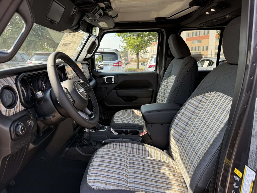 New 2026 Jeep Gladiator Sport AWD/4WD image 14