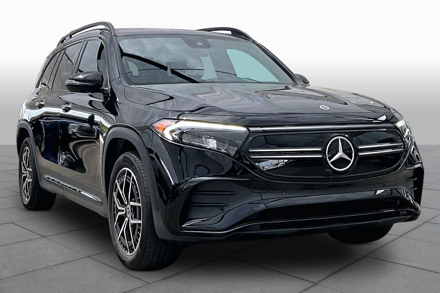 Used 2023 Mercedes-Benz EQB 350 4MATIC SUV image 2