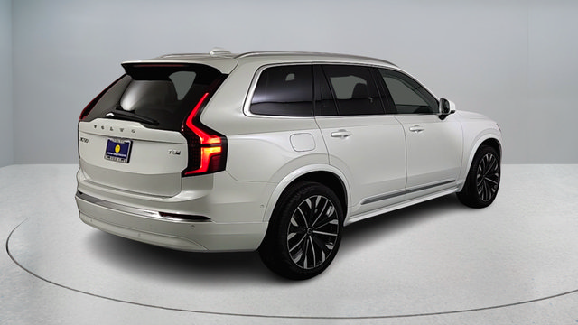 New 2026 Volvo XC90 T8 Ultra w/ Protection Package Premier AWD/4WD image 4