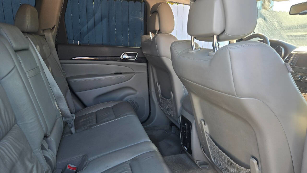 Used 2012 Jeep Grand Cherokee Laredo RWD image 14
