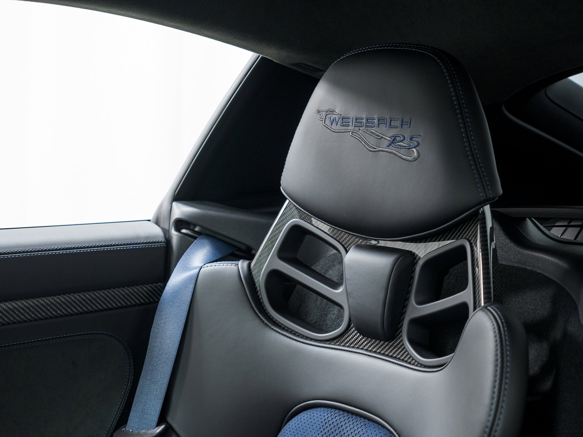 Used 2024 Porsche 718 Cayman GT4 RS image 21