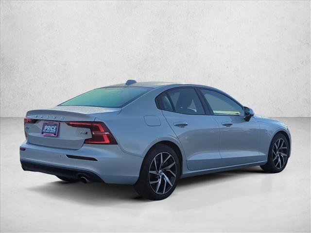 Used 2020 Volvo S60 T6 Momentum image 6