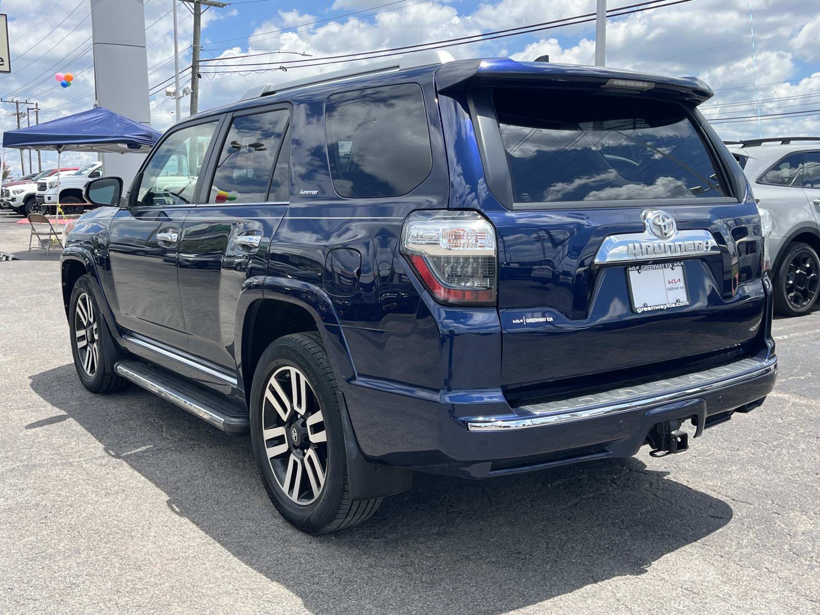 Used 2017 Toyota 4Runner Limited AWD/4WD image 5