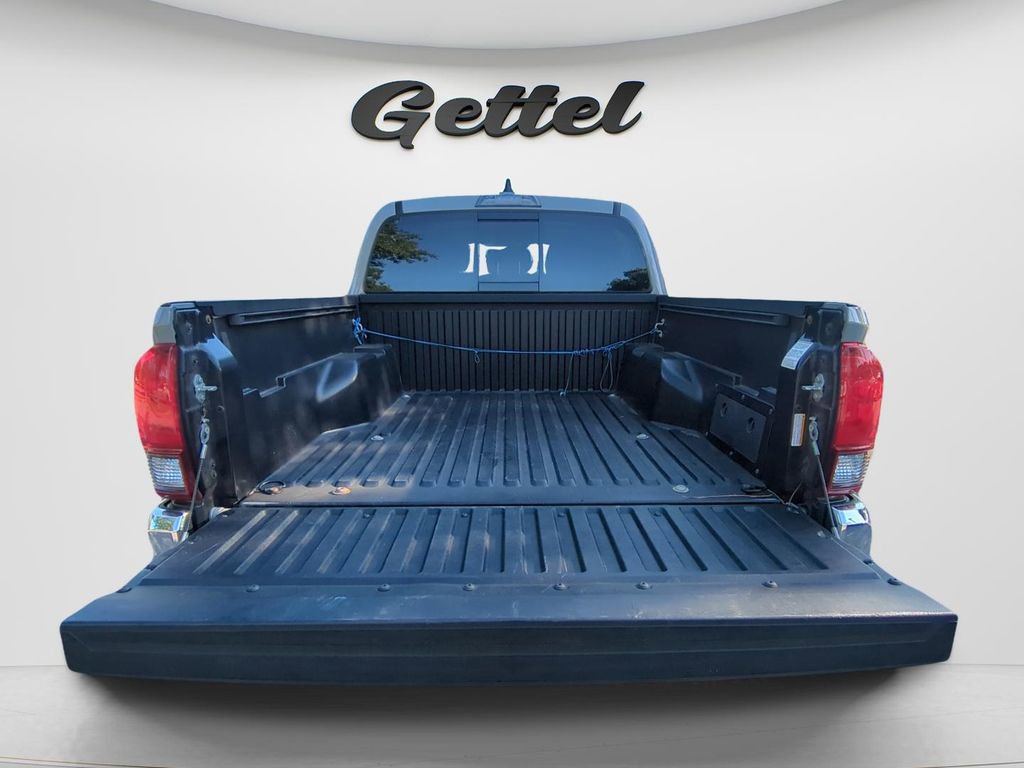 Used 2021 Toyota Tacoma SR5 RWD image 23