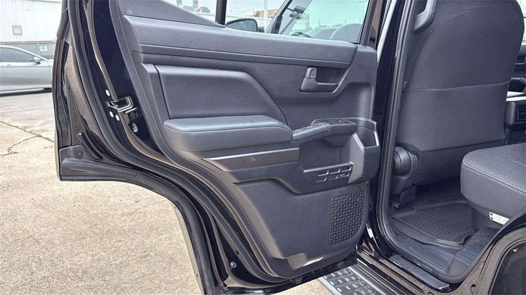 Used 2025 Toyota 4Runner SR5 image 16