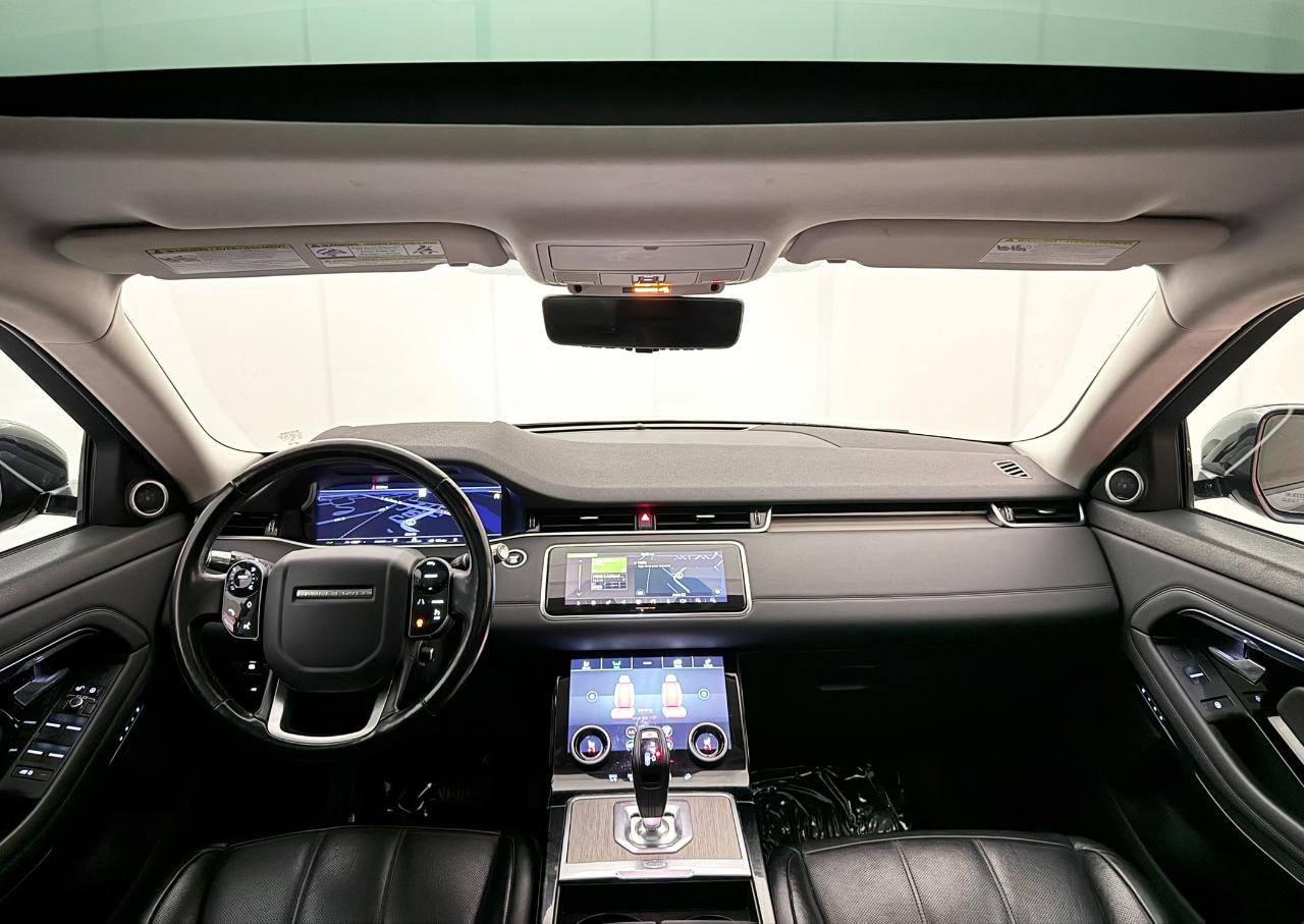 Used 2020 Land Rover Range Rover Evoque SE AWD/4WD image 27