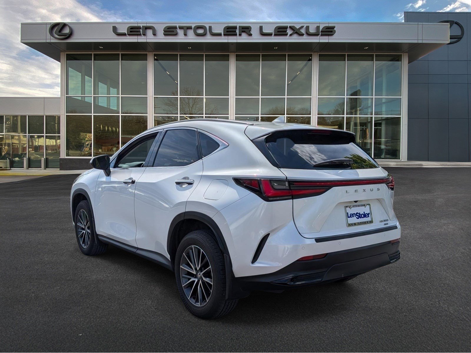 Used 2025 Lexus NX 350 AWD w/ Accessory Package (2T) image 5