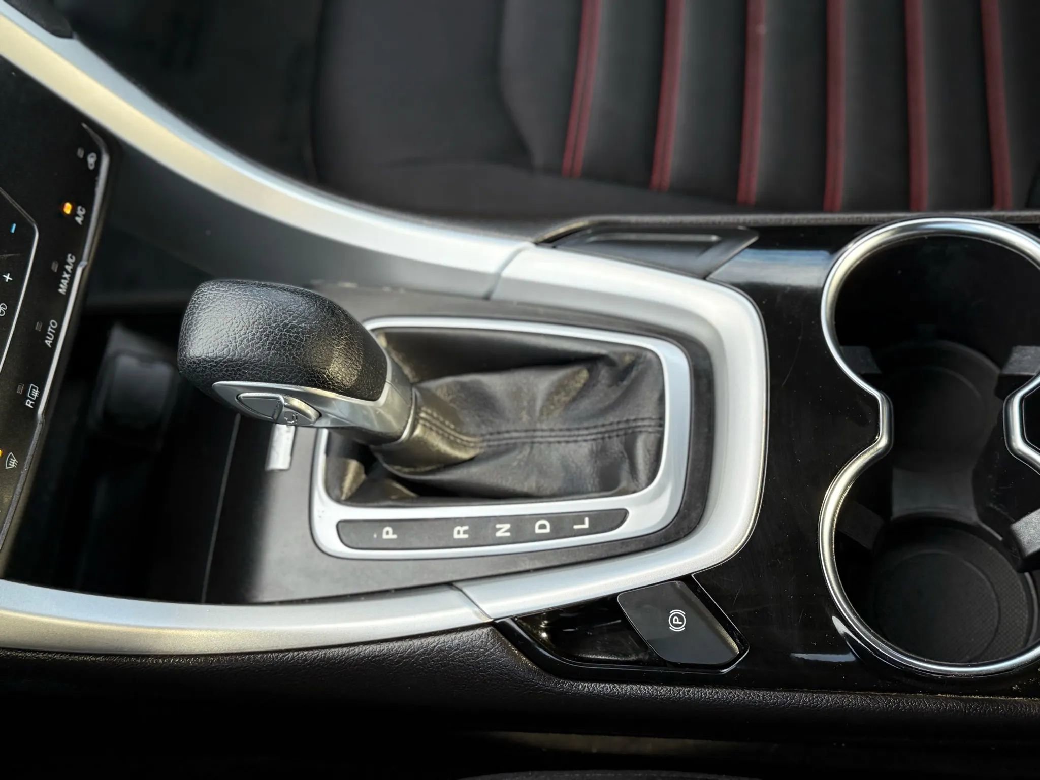 Used 2014 Ford Fusion SE image 20