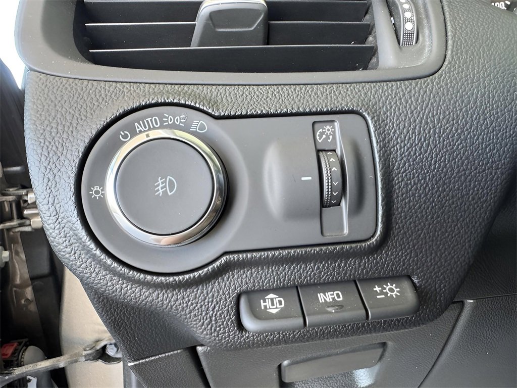 Used 2019 Buick Envision Premium image 33