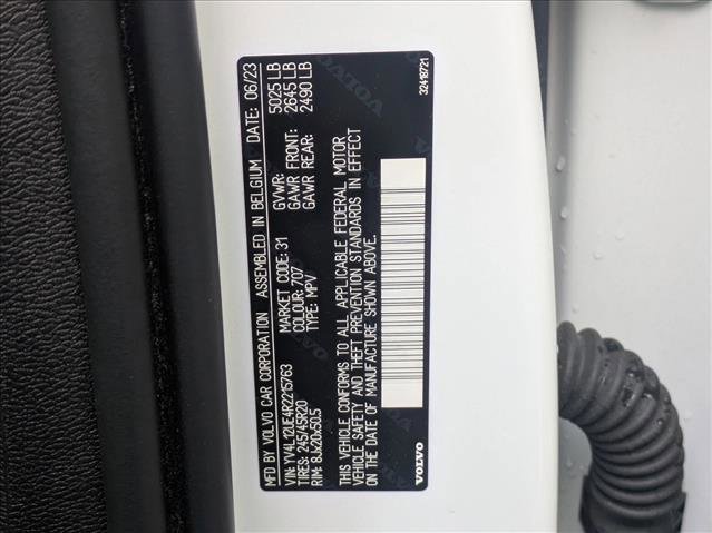 Used 2024 Volvo XC40 B5 Plus w/ Protection Package Premier image 15