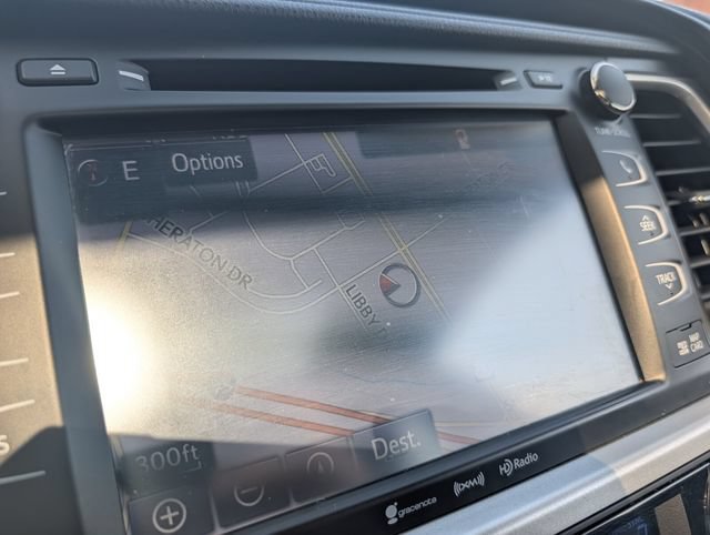 Used 2018 Toyota Highlander SE FWD image 29