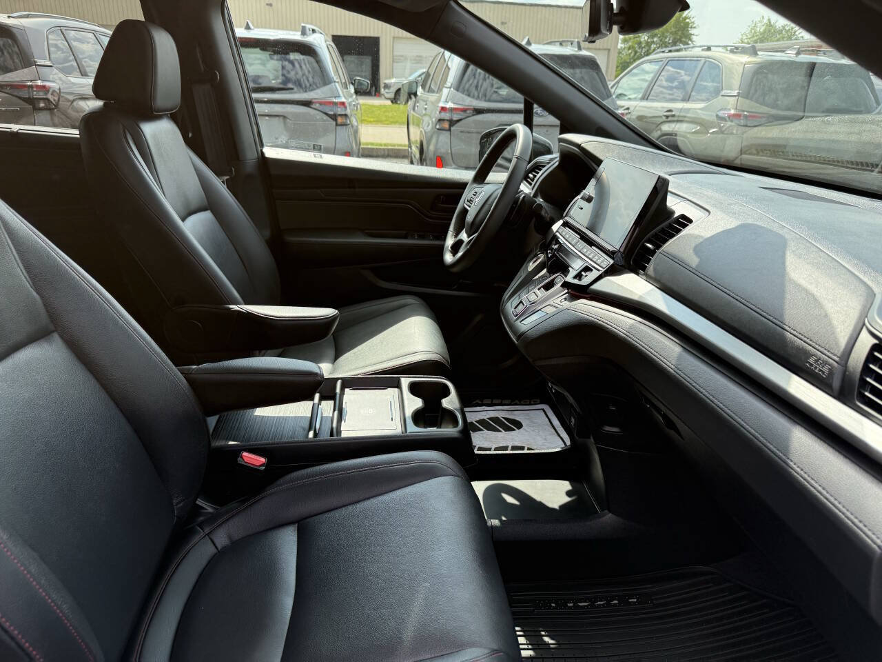 Used 2025 Honda Odyssey Sport-L image 31