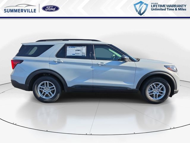New 2026 Ford Explorer Active RWD image 2