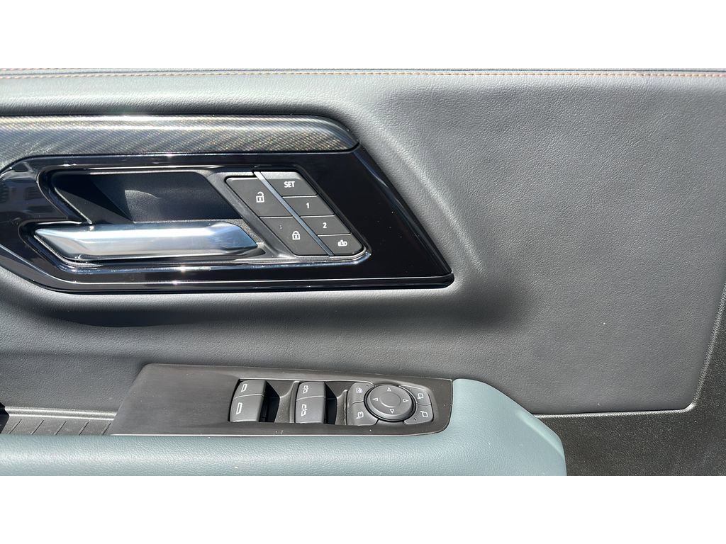 New 2026 GMC Yukon XL AT4 w/ AT4 Premium Package AWD/4WD image 11