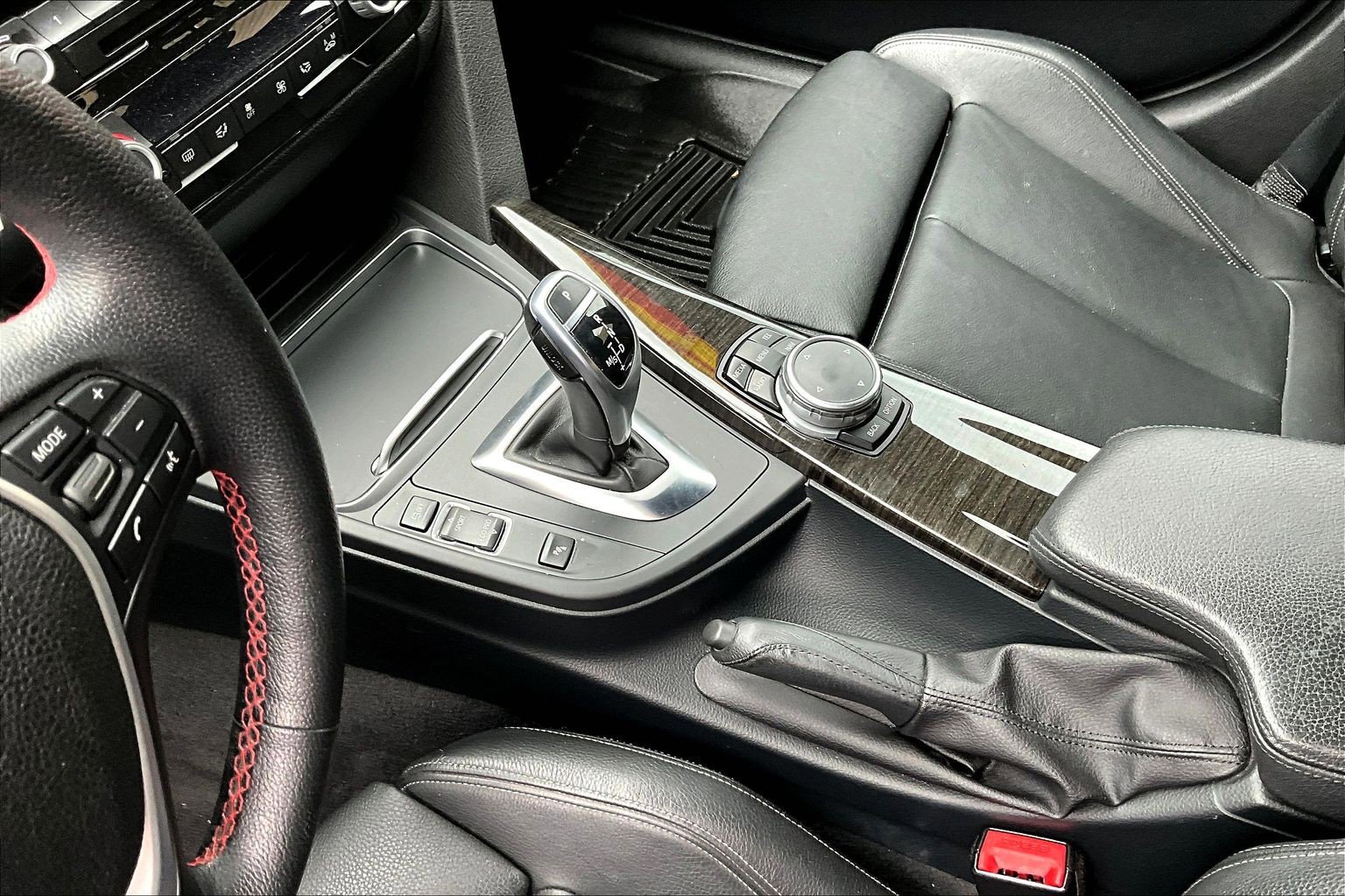 Used 2016 BMW 328i xDrive Sedan AWD/4WD image 2