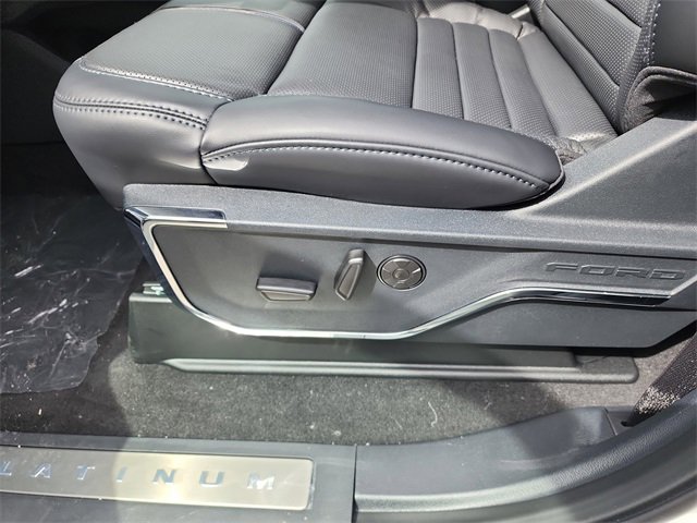 New 2026 Ford F250 Platinum image 17