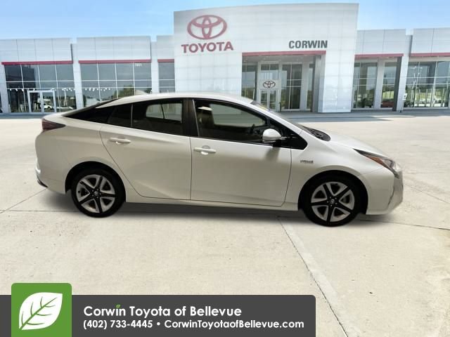Used 2016 Toyota Prius Four Touring image 6