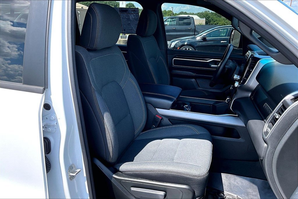 Used 2023 RAM 1500 Big Horn AWD/4WD image 31