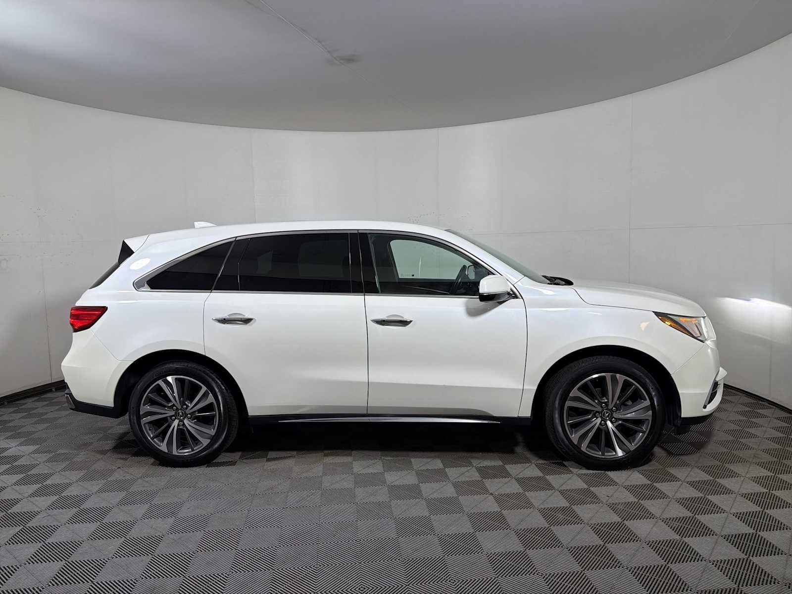 Used 2019 Acura MDX w/ Technology Package AWD/4WD image 7