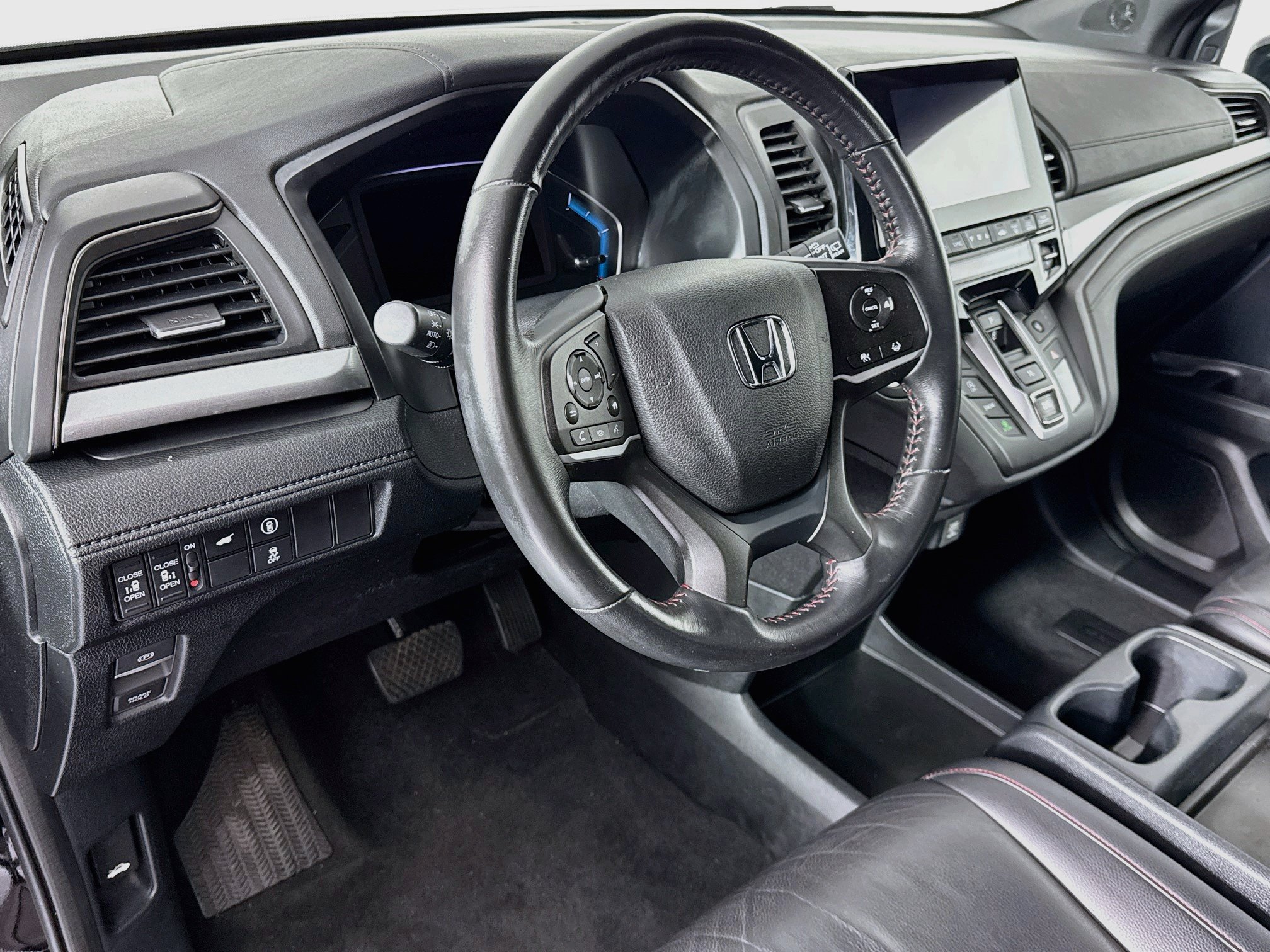 Certified 2023 Honda Odyssey Sport image 9