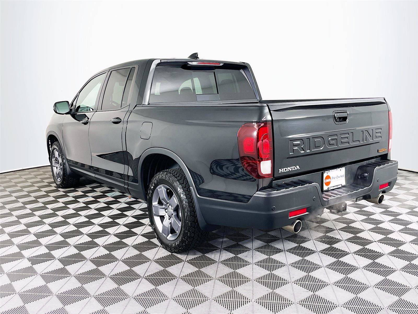 Used 2025 Honda Ridgeline TrailSport image 7