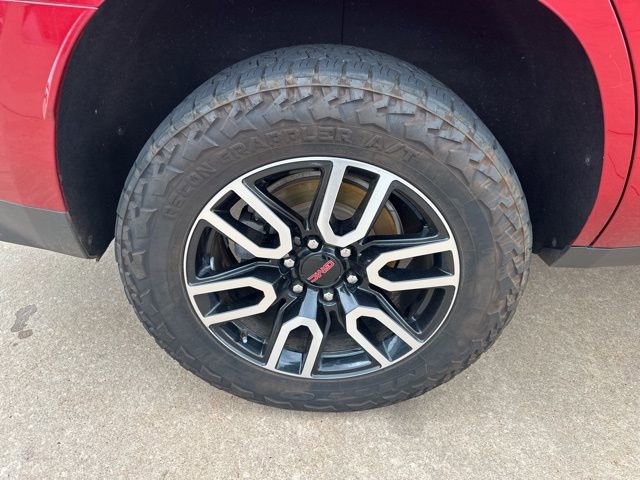Used 2021 GMC Yukon AT4 w/ Rear Media and Nav Package AWD/4WD image 10