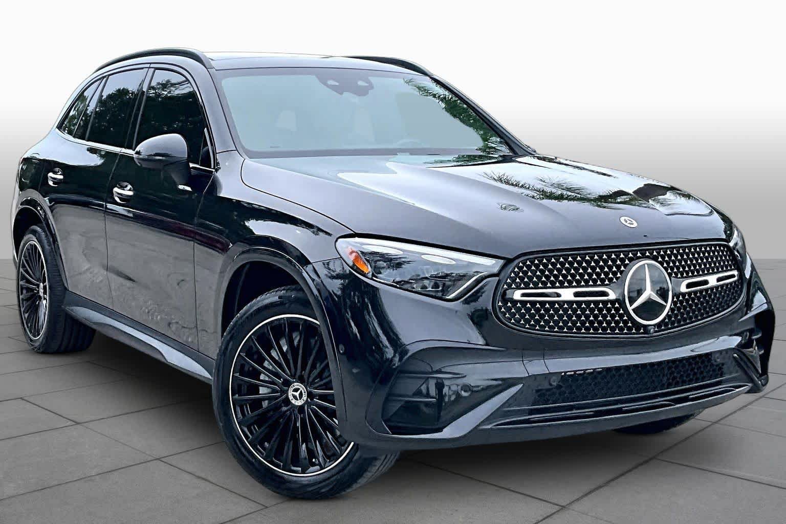Used 2023 Mercedes-Benz GLC 300 image 3