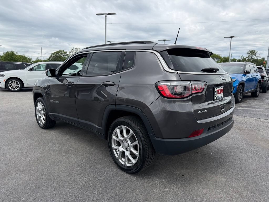 Used 2023 Jeep Compass Latitude AWD/4WD image 5