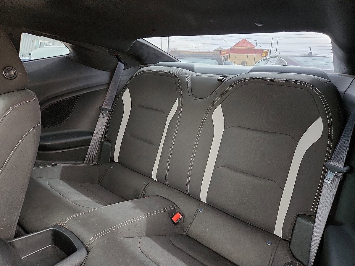 Used 2021 Chevrolet Camaro LT image 5