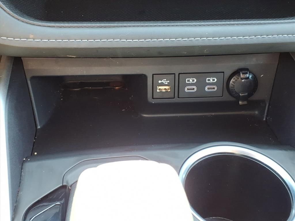 Certified 2024 Toyota Highlander LE image 28