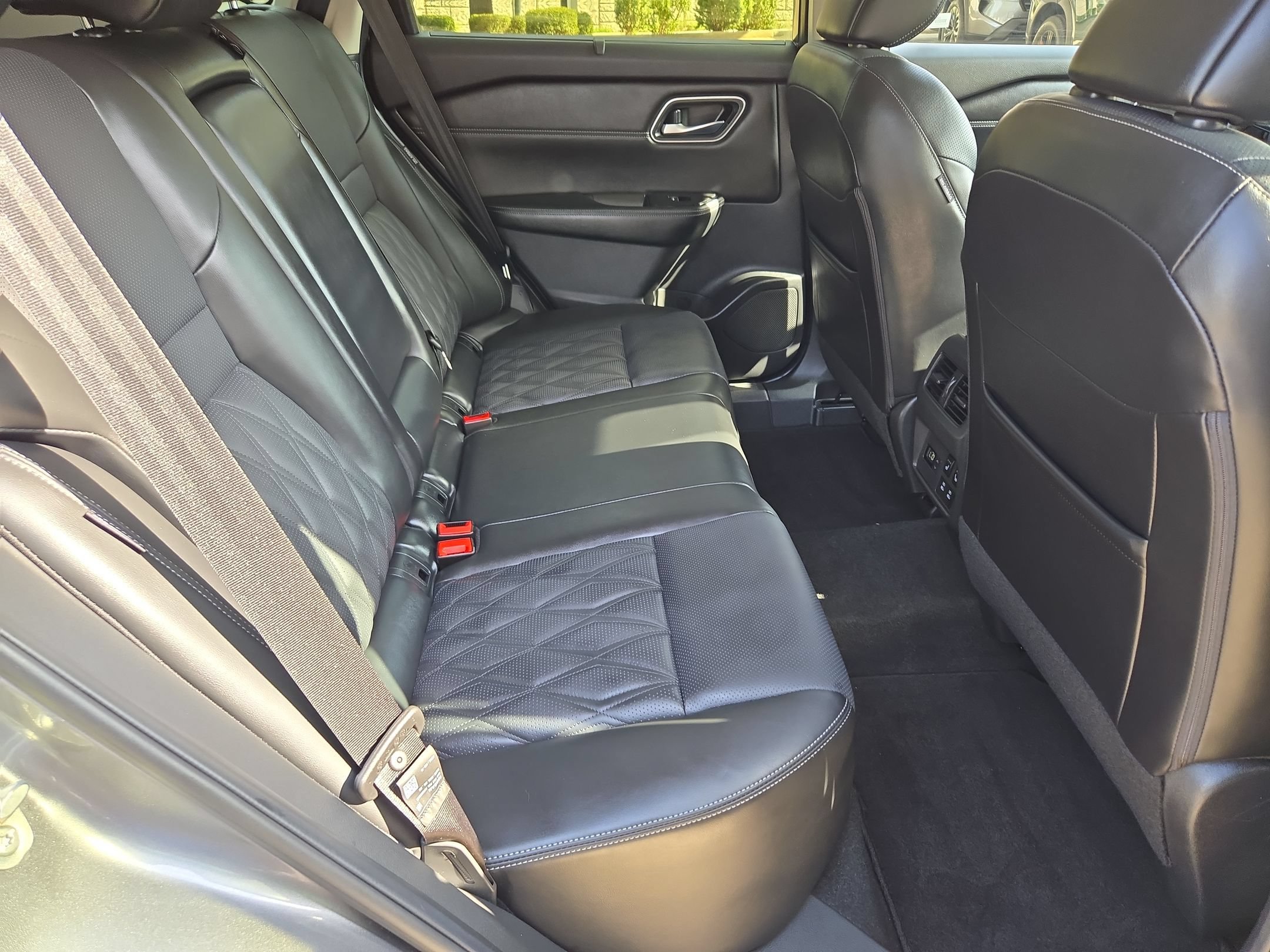 Certified 2026 Nissan Rogue Platinum w/ Platinum Premium Package AWD/4WD image 28