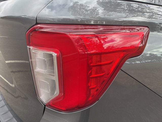 Used 2022 Ford Explorer XLT image 14