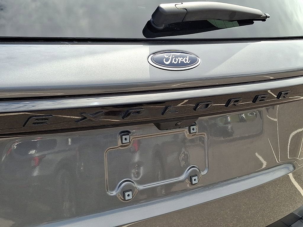 Used 2025 Ford Explorer ST image 34