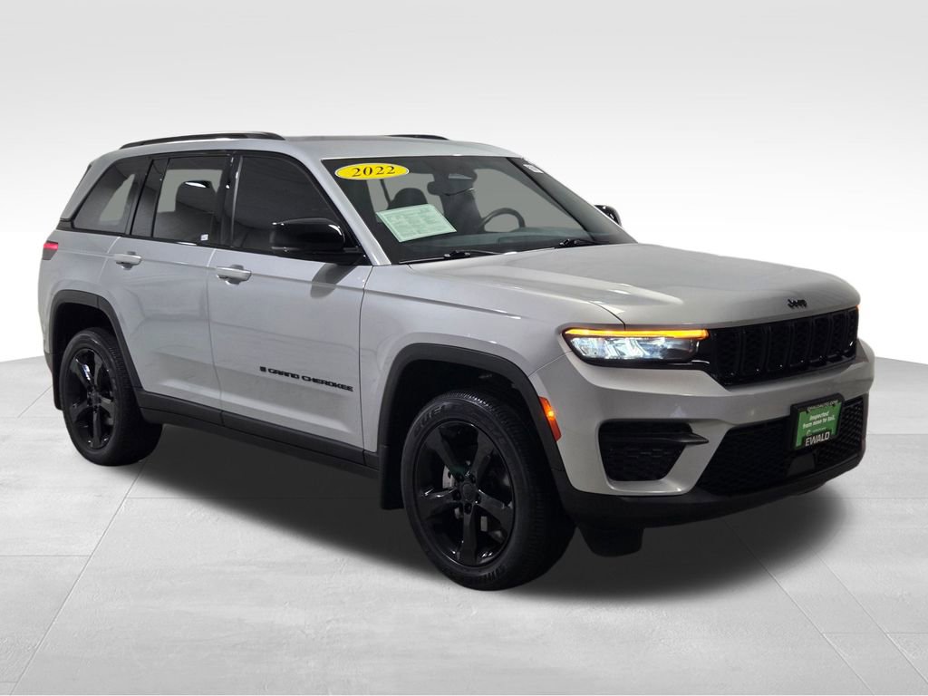 Used 2022 Jeep Grand Cherokee Altitude image 13