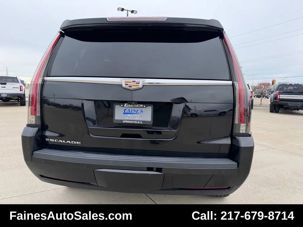 Used 2018 Cadillac Escalade Premium Luxury image 16
