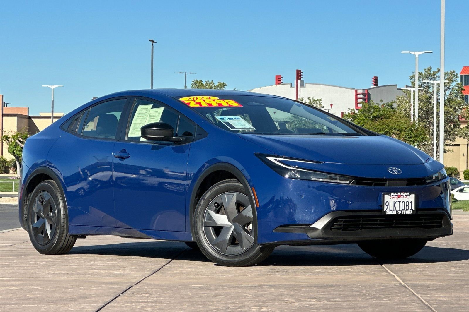 Used 2024 Toyota Prius LE image 2