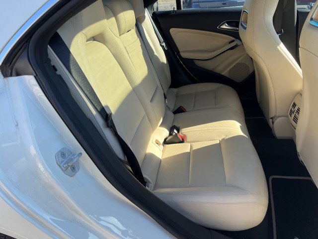 Used 2018 Mercedes-Benz CLA 250 image 16
