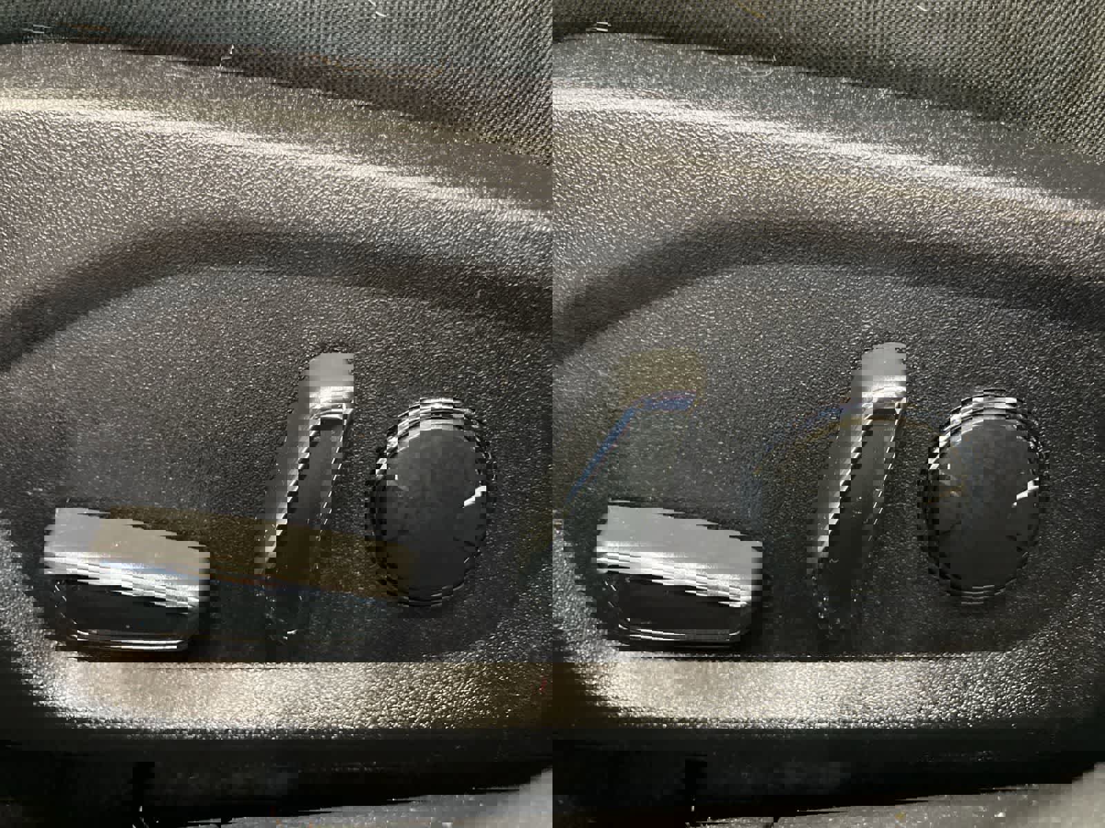 Used 2020 Ford Fusion SE AWD/4WD image 12